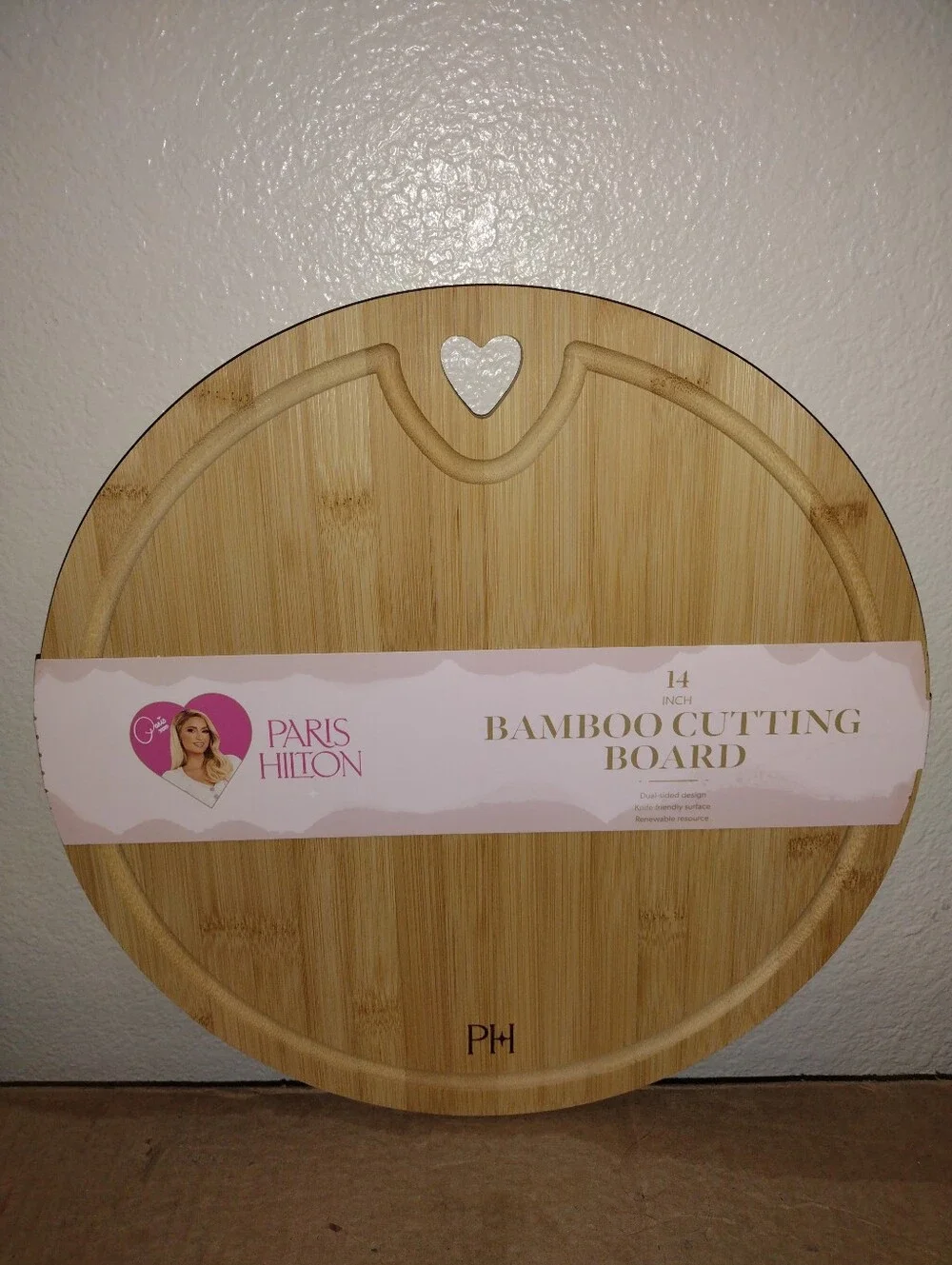 PARIS HILTON BAMBOO CUTTING BOARD 14